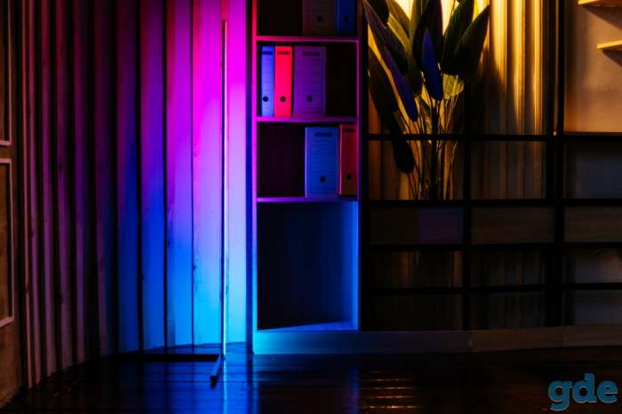 RGB торшер, фотография 2