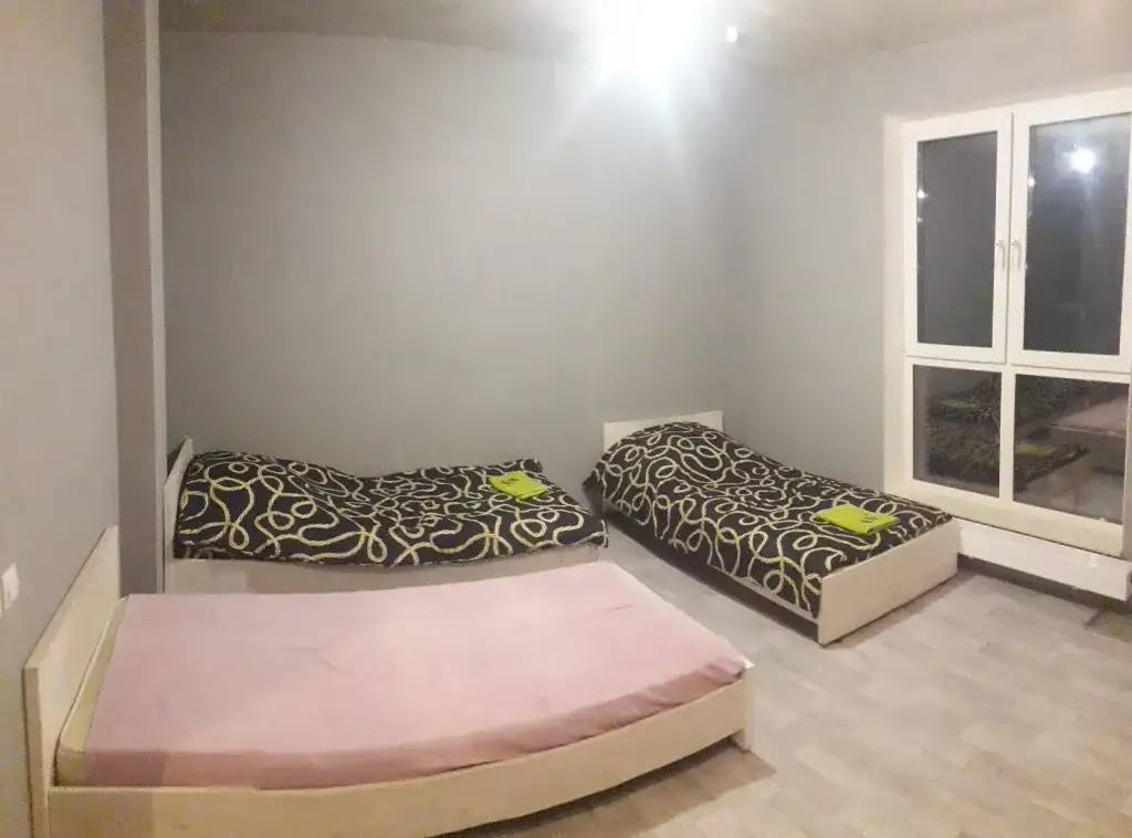 Сдам 2 ком около Северного берега для 6-8 строителей, фотография 2