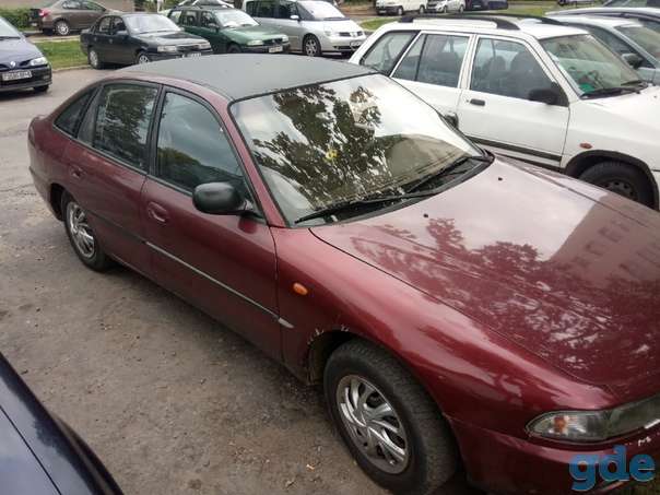 Mitsubishi Galant 1993 года, фотография 1