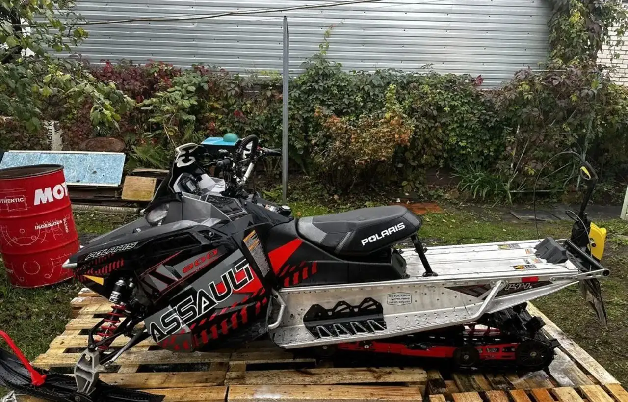 Снегоход Polaris 800 Switchback, фотография 4