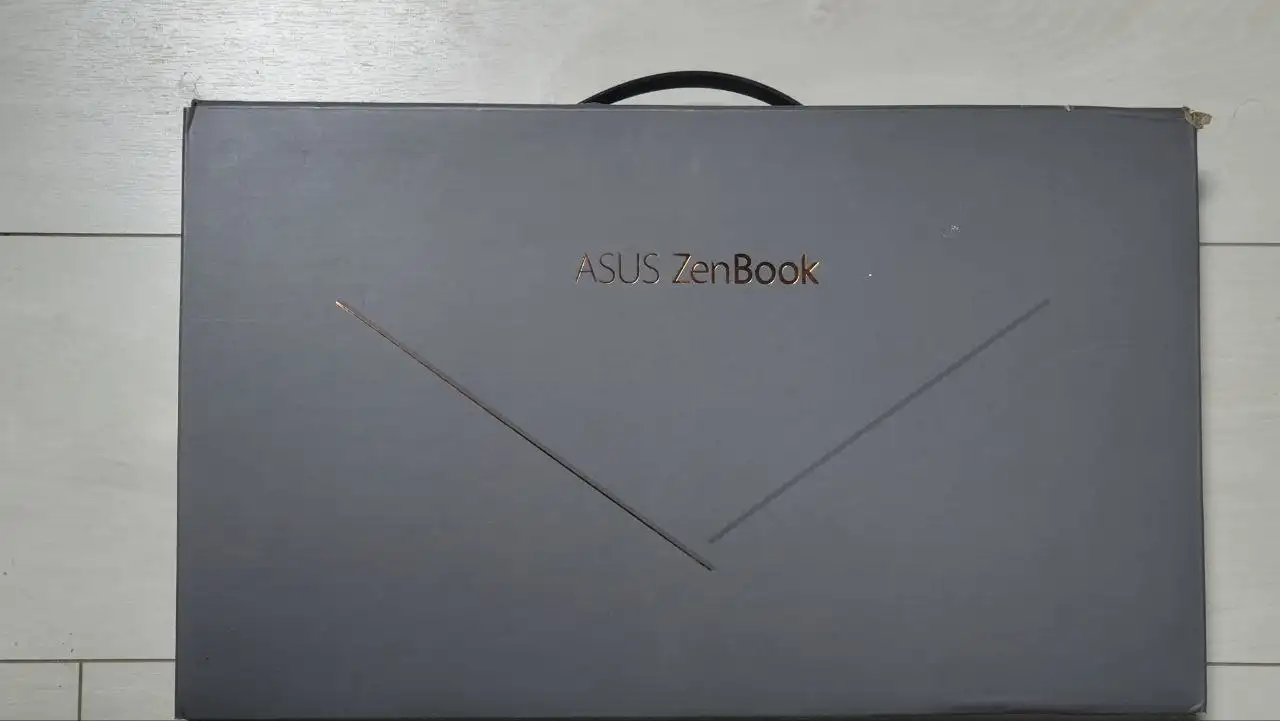 Asus UX433FA, фотография 1