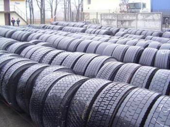 Грузовые шины б/у 295/80 R22.5, фотография 1