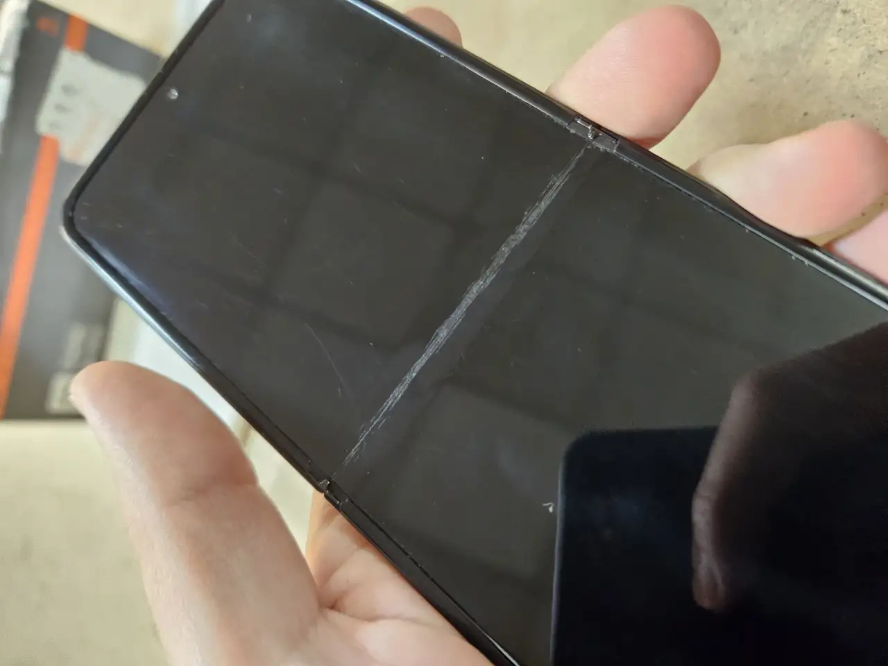 Galaxy Z flip 3 8256, фотография 9