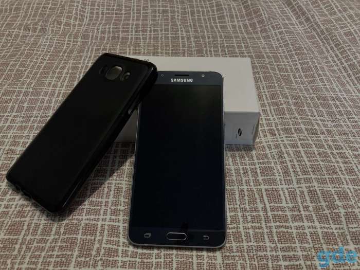 Samsung Galaxy J7(2016), фотография 1