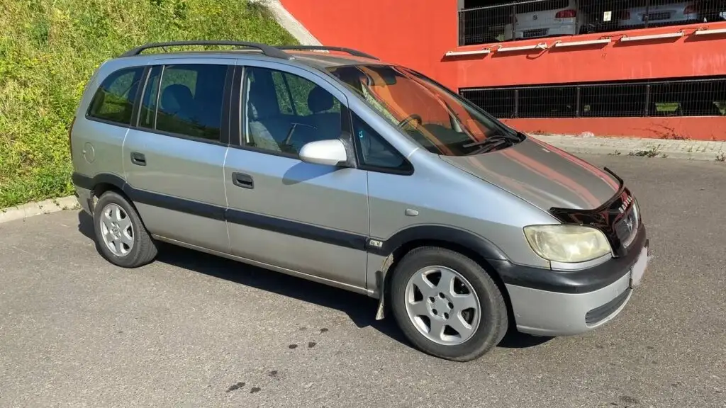 Opel Zafira A, фотография 2