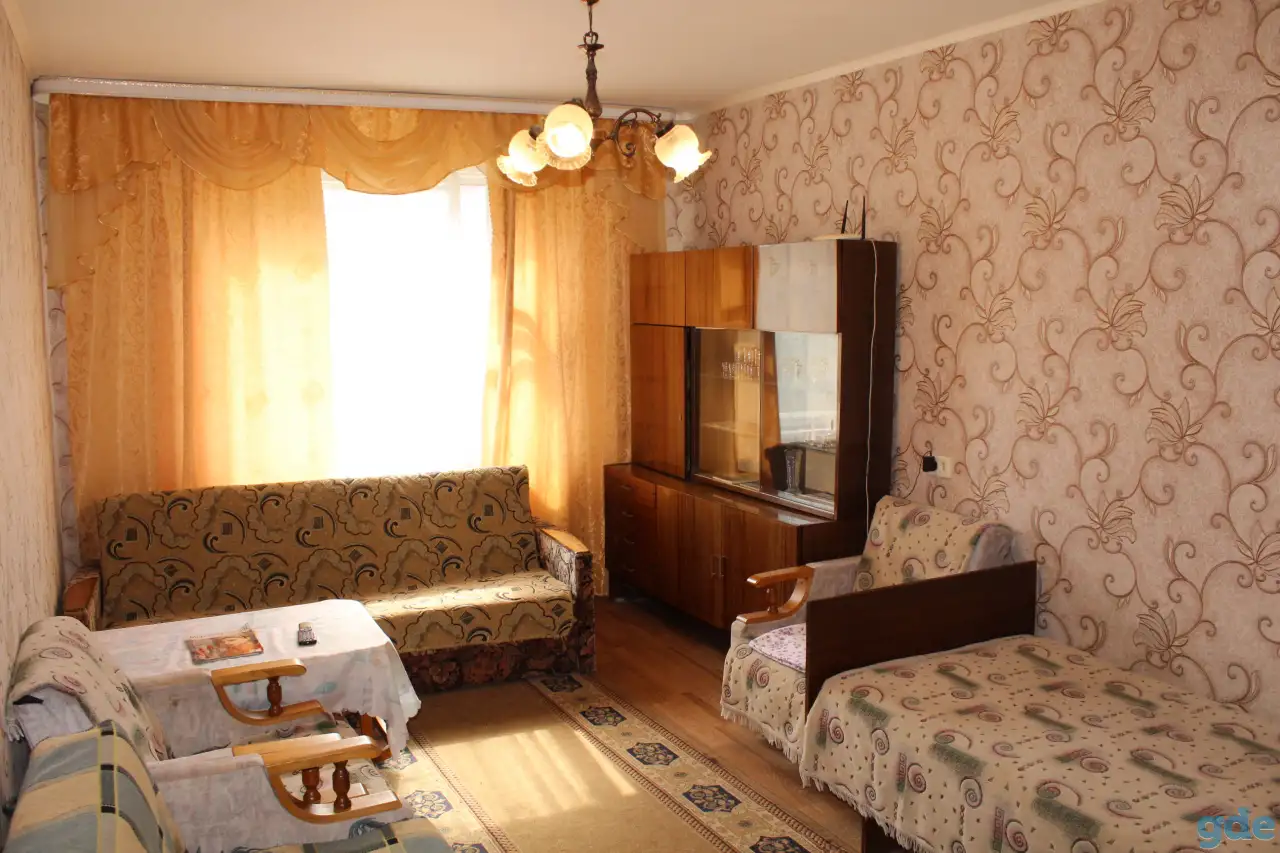 квартира посуточно, Строителей ул., фотография 1