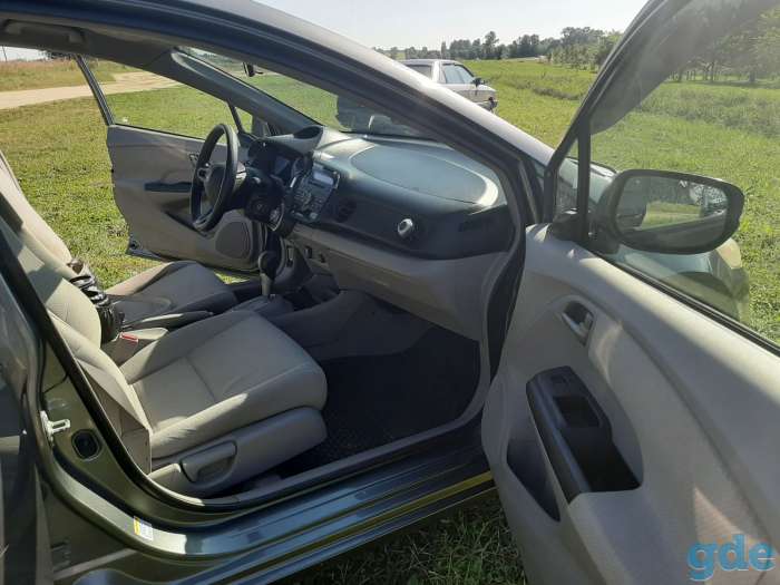 Авто Honda Insight, фотография 1