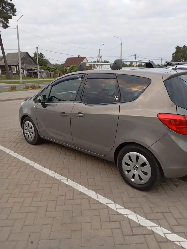 Автомобиль Opel Meriva, фотография 4
