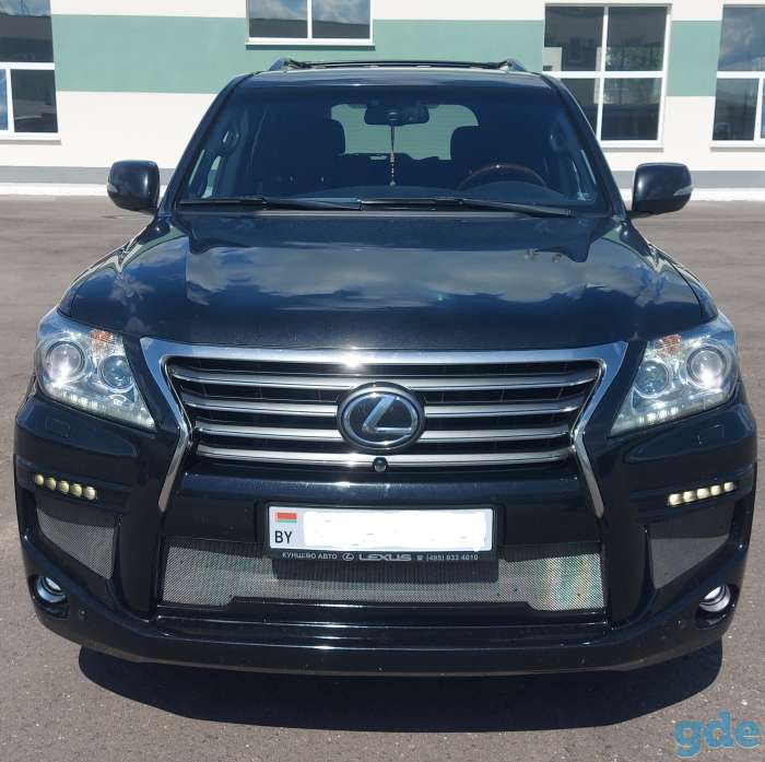 LEXUS LX570 III рестайлинг, фотография 1