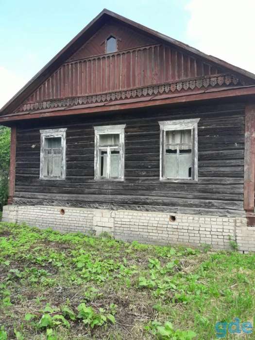 Крепкий деревянный дом в центре города, общая площадь 75 кв. В доме 5 комнат, имеется печь, в близи дома река и лес. Все, фотография 1
