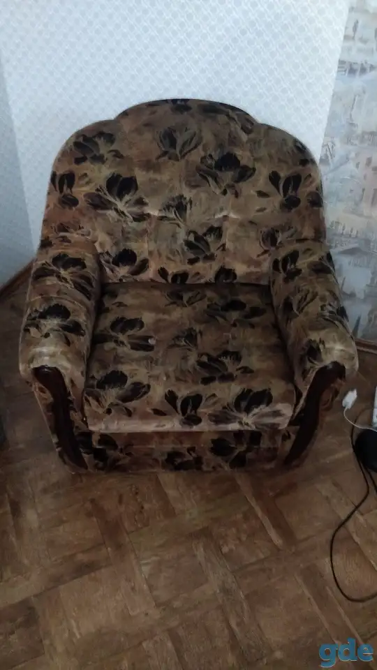 Диван и кресло, фотография 1