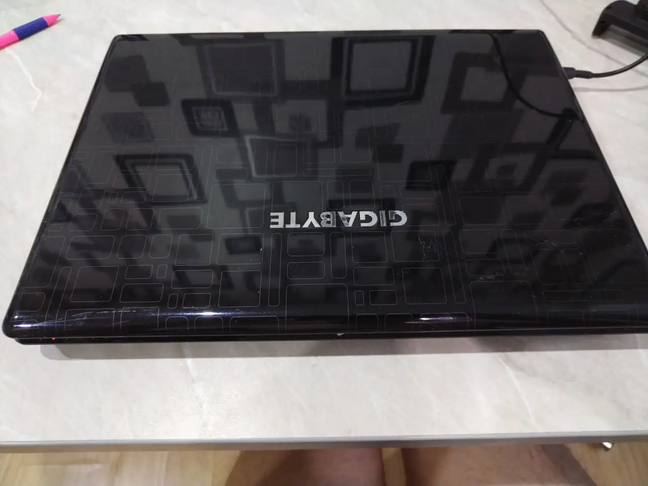 Ноутбук Gigabyte, фотография 3