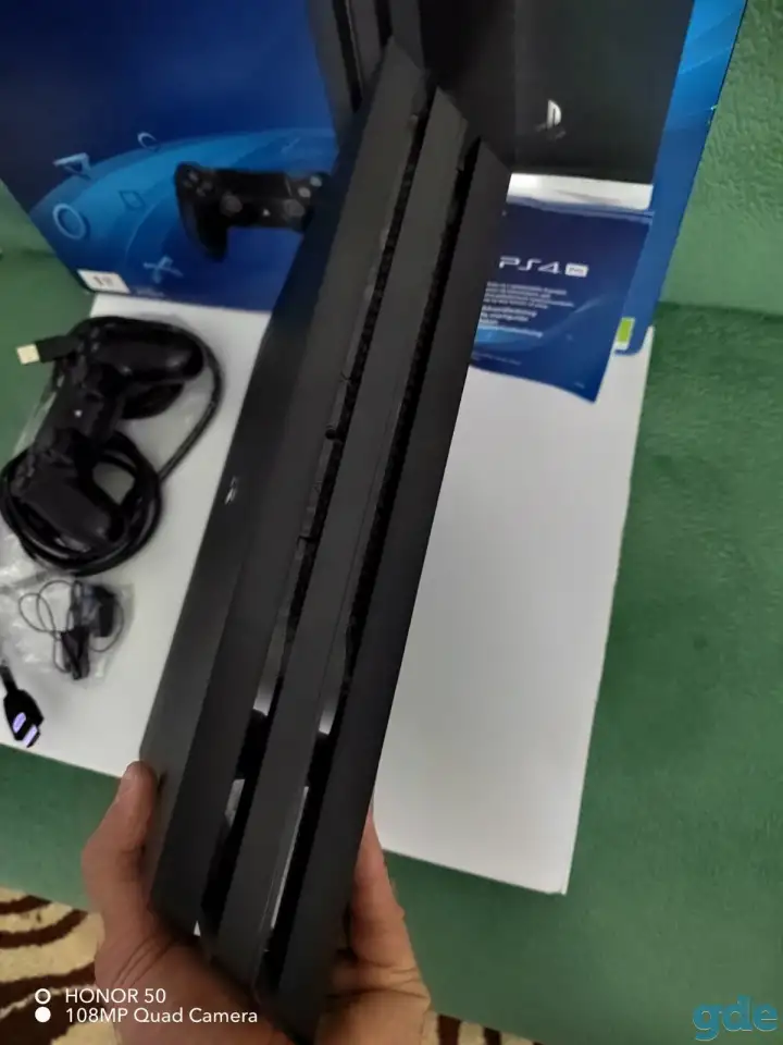 Продам игровую приставку PS4 PRO 1 TB 7216B, фотография 3