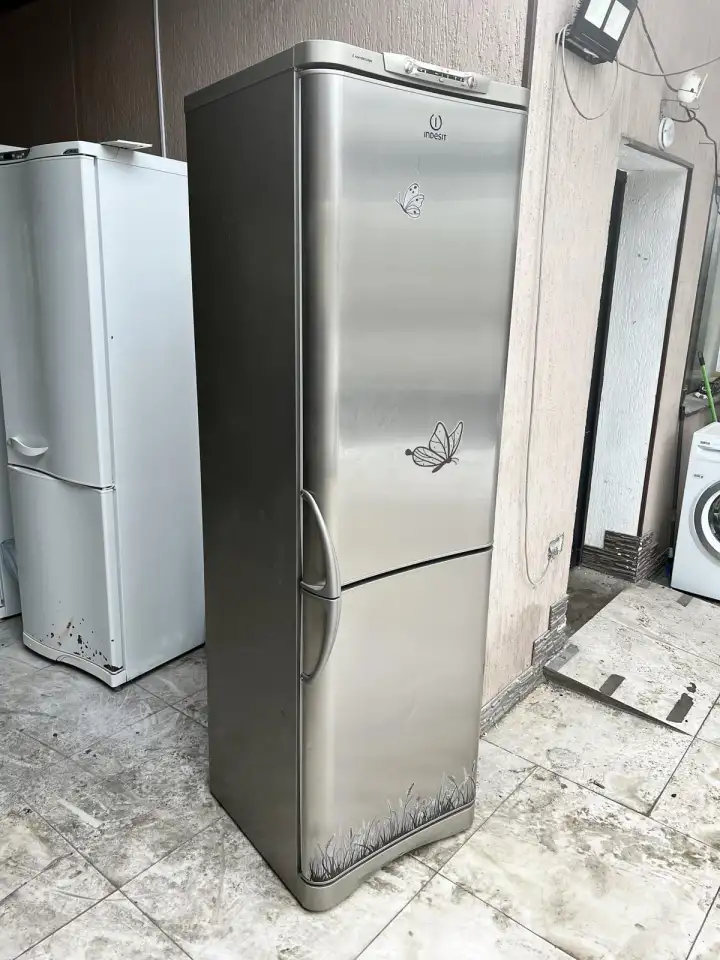 Холодильник Indesit 200 см. Доставка, фотография 2