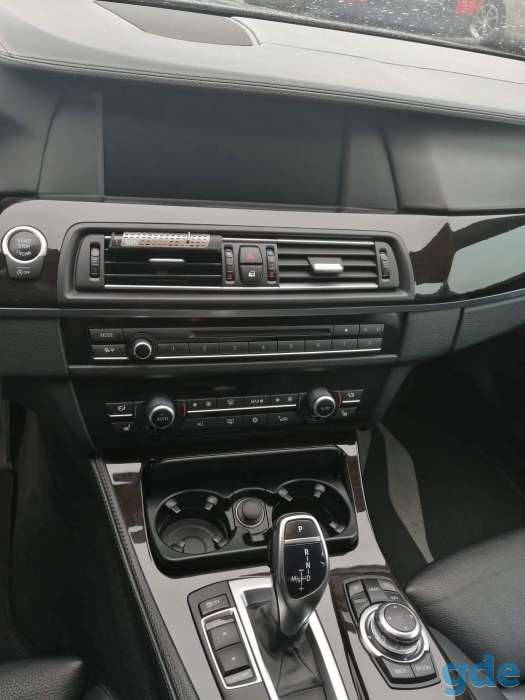 Автомобиль BMW 5-Series, фотография 2