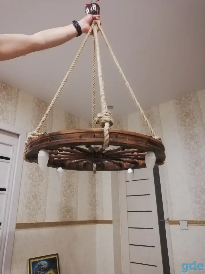 Люстра колесо, фотография 2