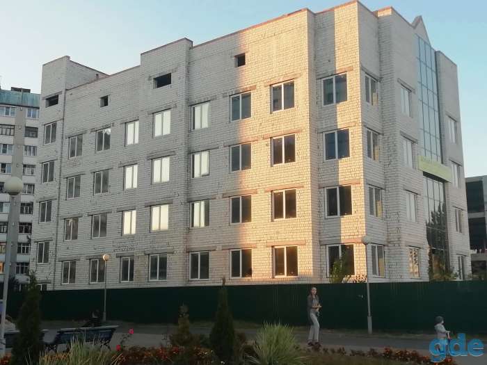 Продажа здания. Медицинский центр с торгово-офисными помещениями, фотография 2