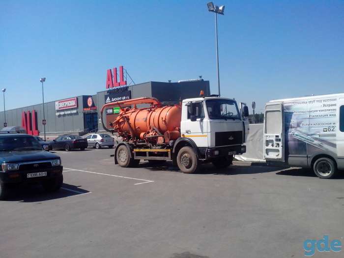 Прочистка канализационных труб, фотография 1