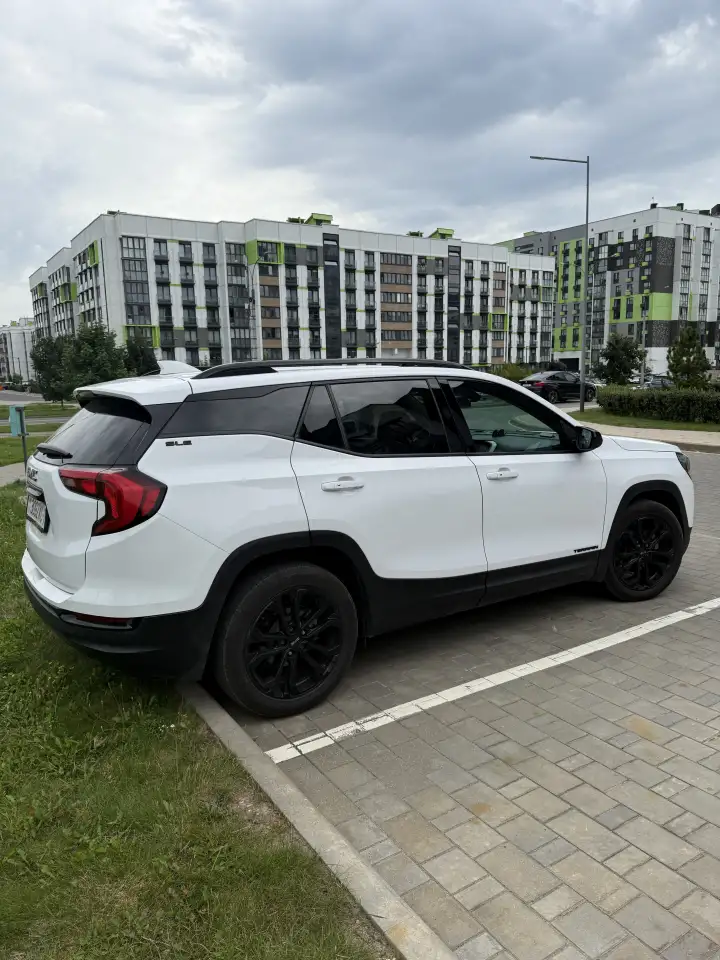 Автомобиль GMC, фотография 3