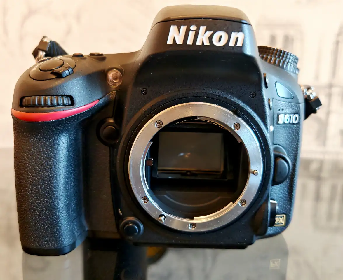 Зеркальный фотоаппарат Nikon D610 Body, фотография 4