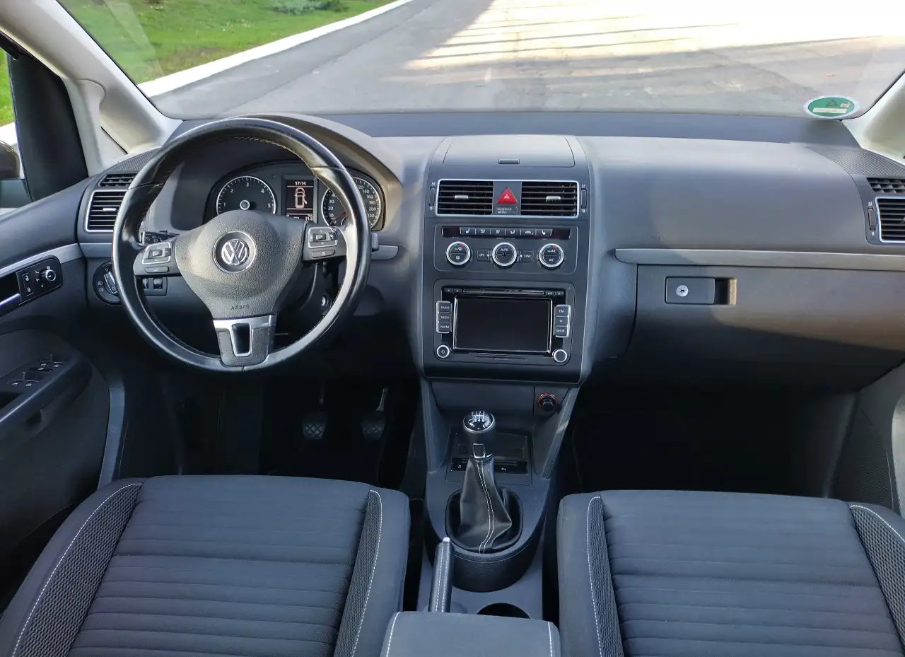Volkswagen Touran  CUP  1,6 TDI 2014 г., фотография 8