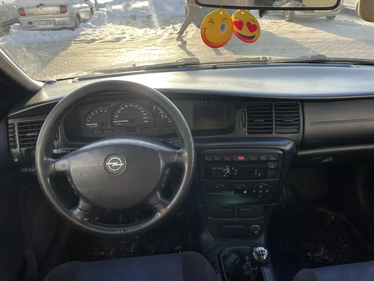 Автомобиль Opel Vectra B универсал 2.0 бензин, фотография 10