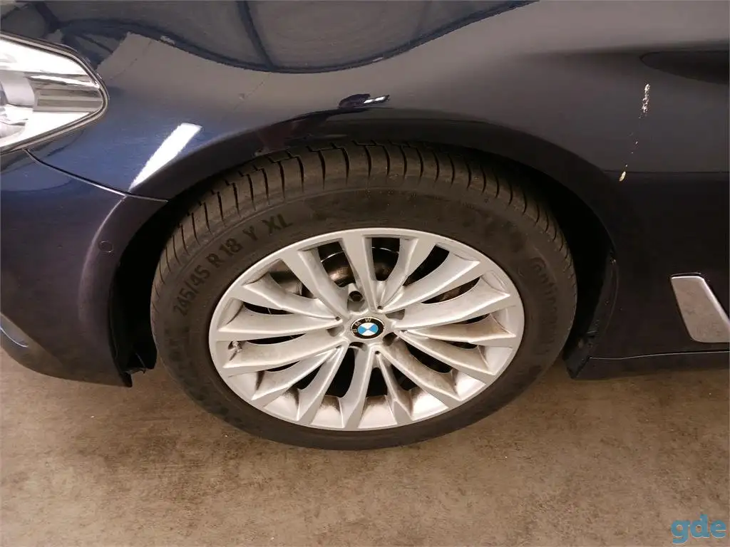 BMW 5 Series 530i Executive - Бензин. Автомат., фотография 12