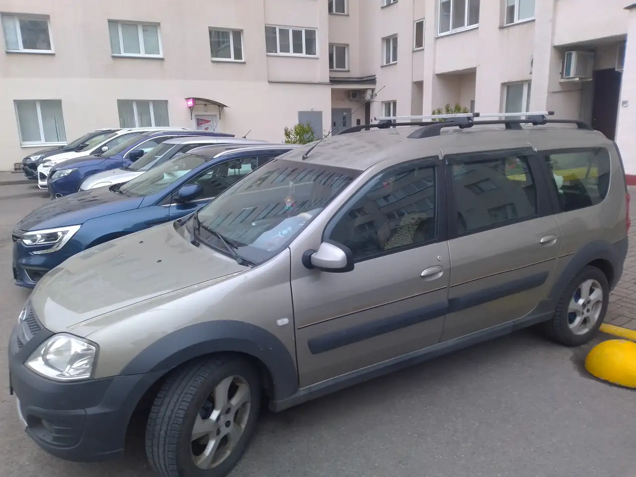 Продажа автомобиля Лада Ларгус, фотография 1