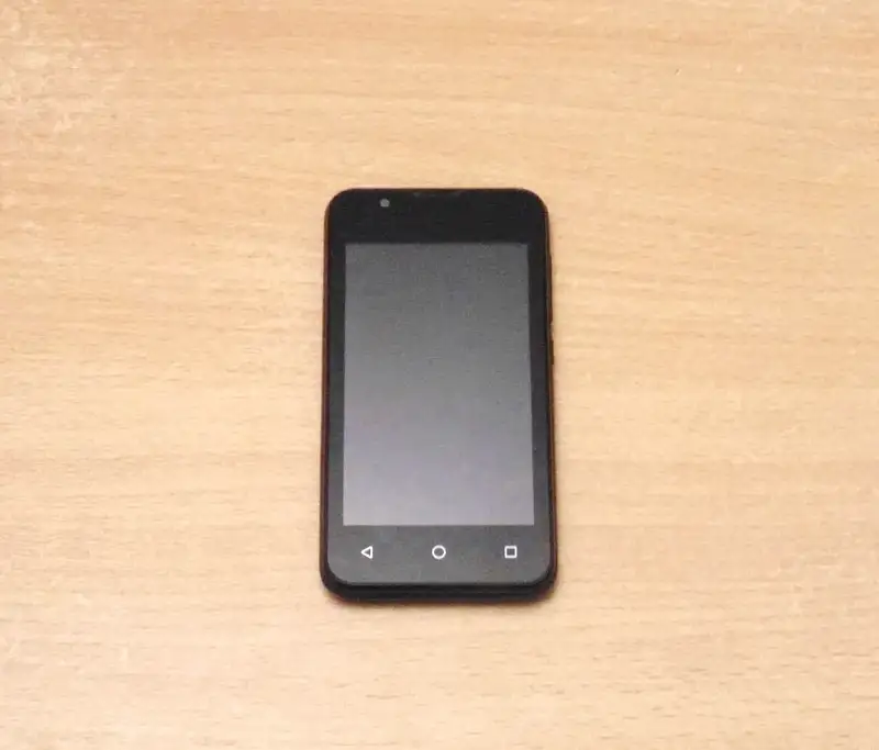 Смартфон BQ BQ-4072 Strike Mini чёрный цвет. Комплект: коробка., фотография 1