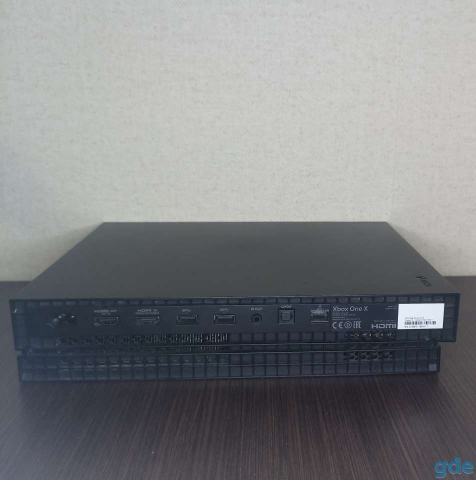 XBOX ONE X 4K 1TB, фотография 2
