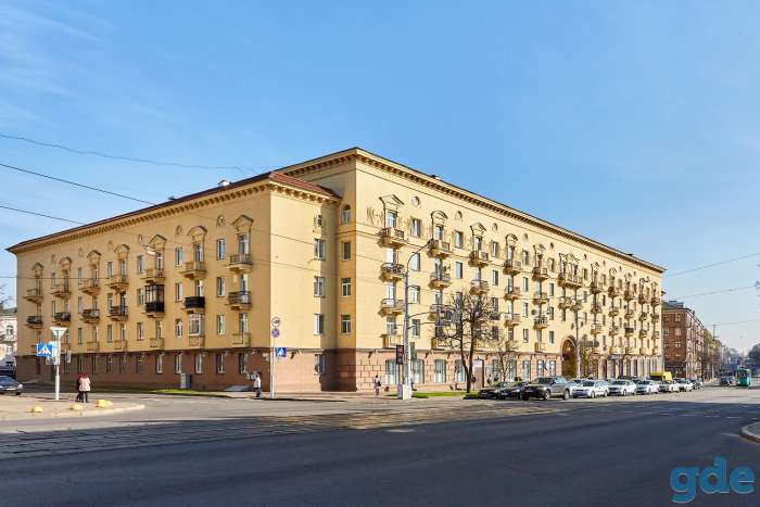 Ст.м.Пл.Победы, 3-ех комн.сталинка  по ул.Козлова 7 с ремонтом, фотография 1