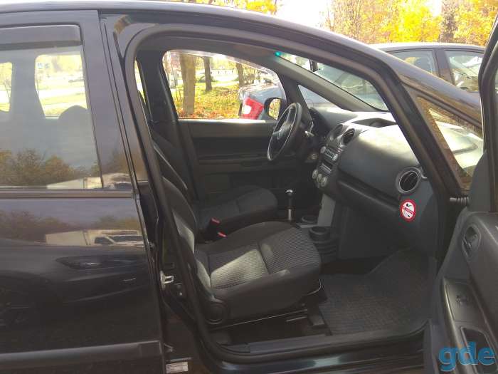 автомобиль Mitsubishi Colt 2008, фотография 5