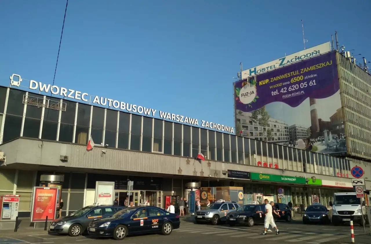 Привезу с Парижа документы, разную почту до 15 кг. Езжу два раза в месяц, фотография 3