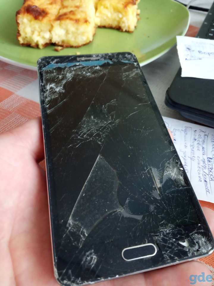 Samsung A500 2/16 Gb разбит экран на запчасти, фотография 1