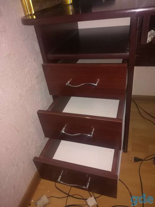 Компьютерный стол, фотография 2