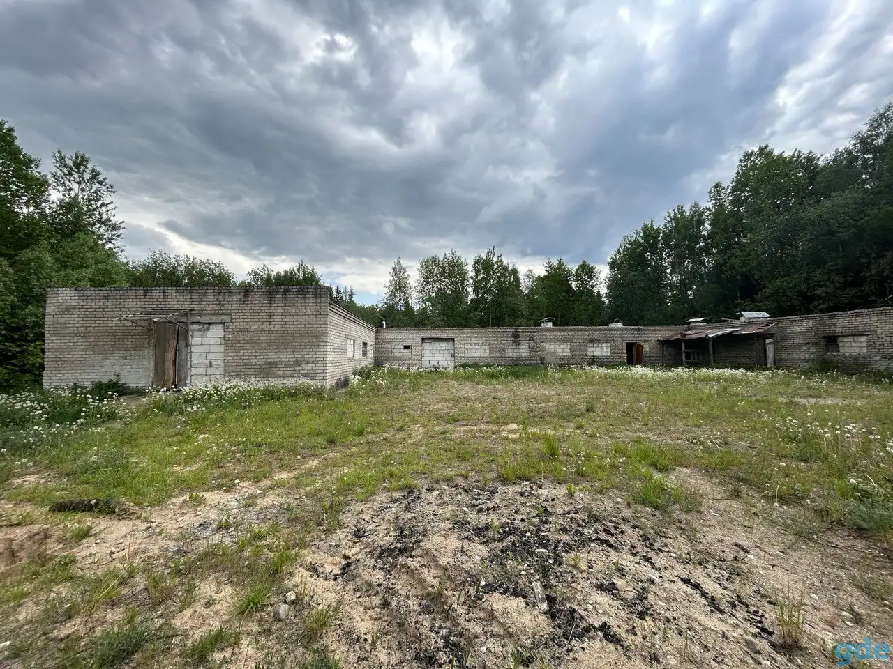 Продается здание подсобно-хозяйственного блока с земельным участком, фотография 1