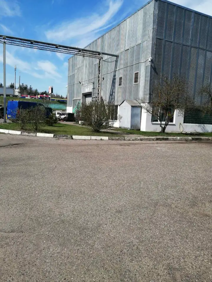 Аренда здания производственного корпуса, мойки для автомобилей, асфальтобетонное покрытие, фотография 3