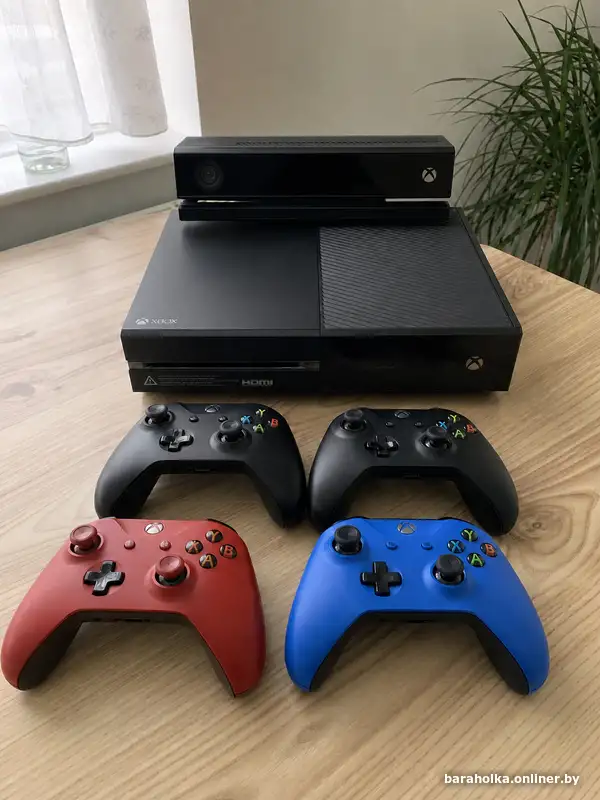 Xbox One  Kinect  4 геймпада  коллекция игр, фотография 1