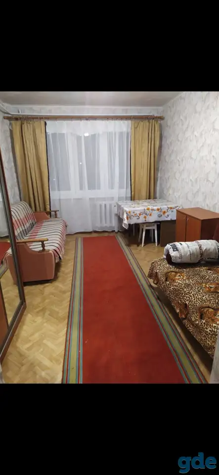 Сдаю комнату 1 девушке студентке за 100$ или 2 по 70$ с каждой + кварплата, свет и интернет., фотография 1