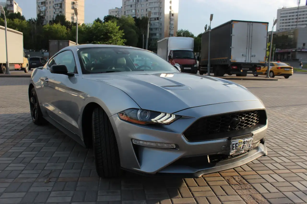 FORD MUSTANG, фотография 1