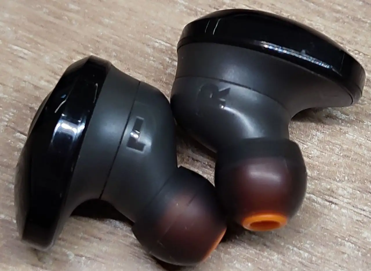 Беспроводные наушники JBL TUNE 125TWS, фотография 1