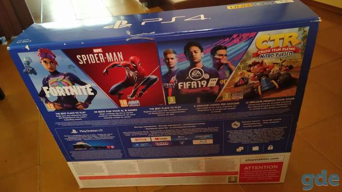 Playstation 4 slim 1 TB + 2 Геймпада, фотография 2