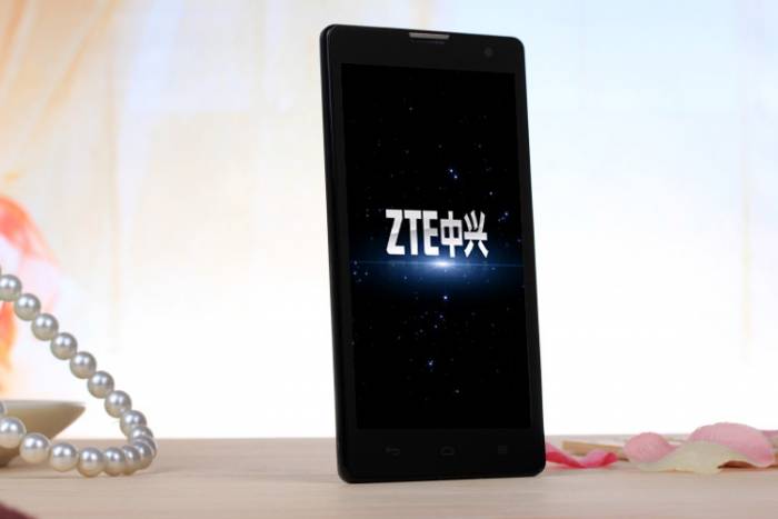 Замена экрана, дисплея в ZTE Grand X Quad (V987)., фотография 1