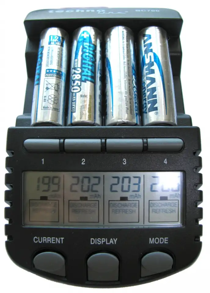 интеллектуальное зарядное устройствоTechnoLine BC-700, фотография 5