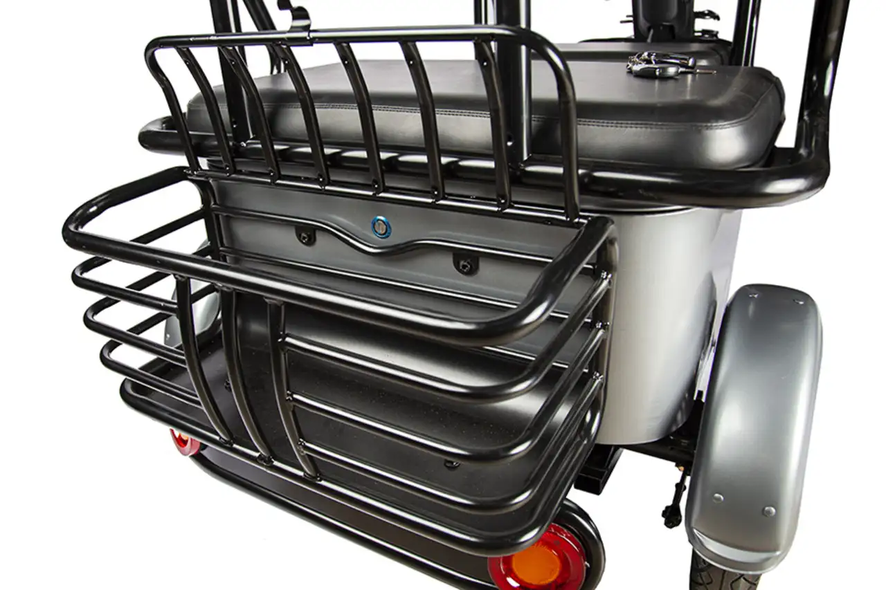 Трицикл rutrike экипаж, фотография 2