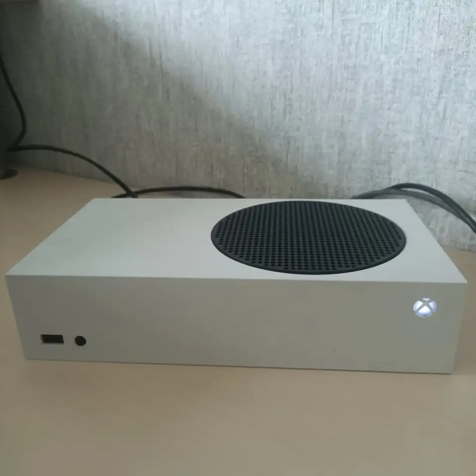 Чистка Xbox от пыли, замена термопасты MX4, фотография 4