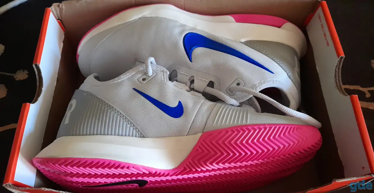 Кроссовки NIKE, фотография 3