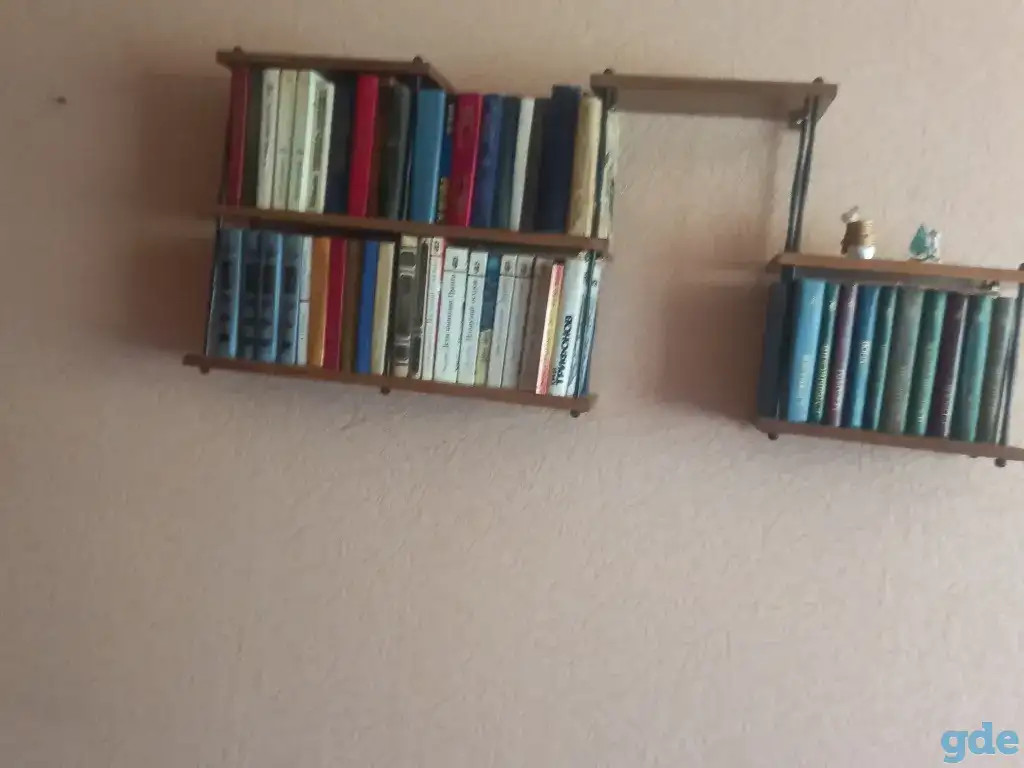 Книжные полки, фотография 1