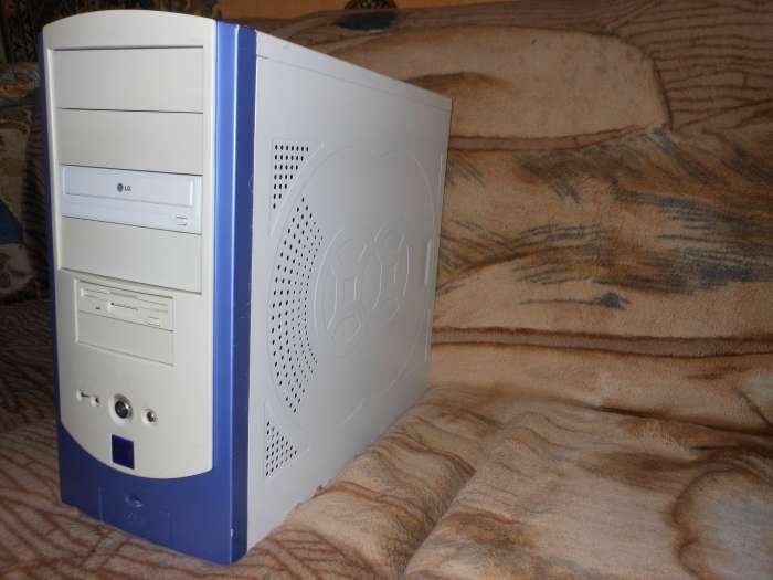 Системный блок Celeron 2.4GHz, фотография 2