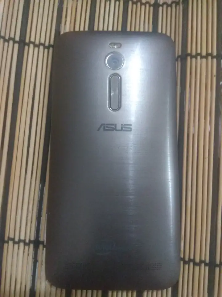 ASUS Z00AD 432 NFC 2-ве симкарты  слот под флешку, фотография 2